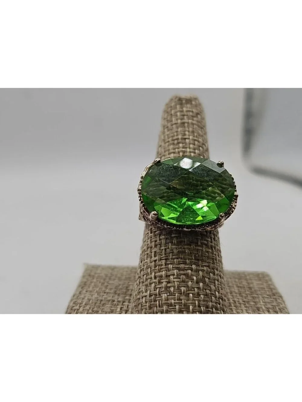 Silver Ring With Glass Green Stone Size 8